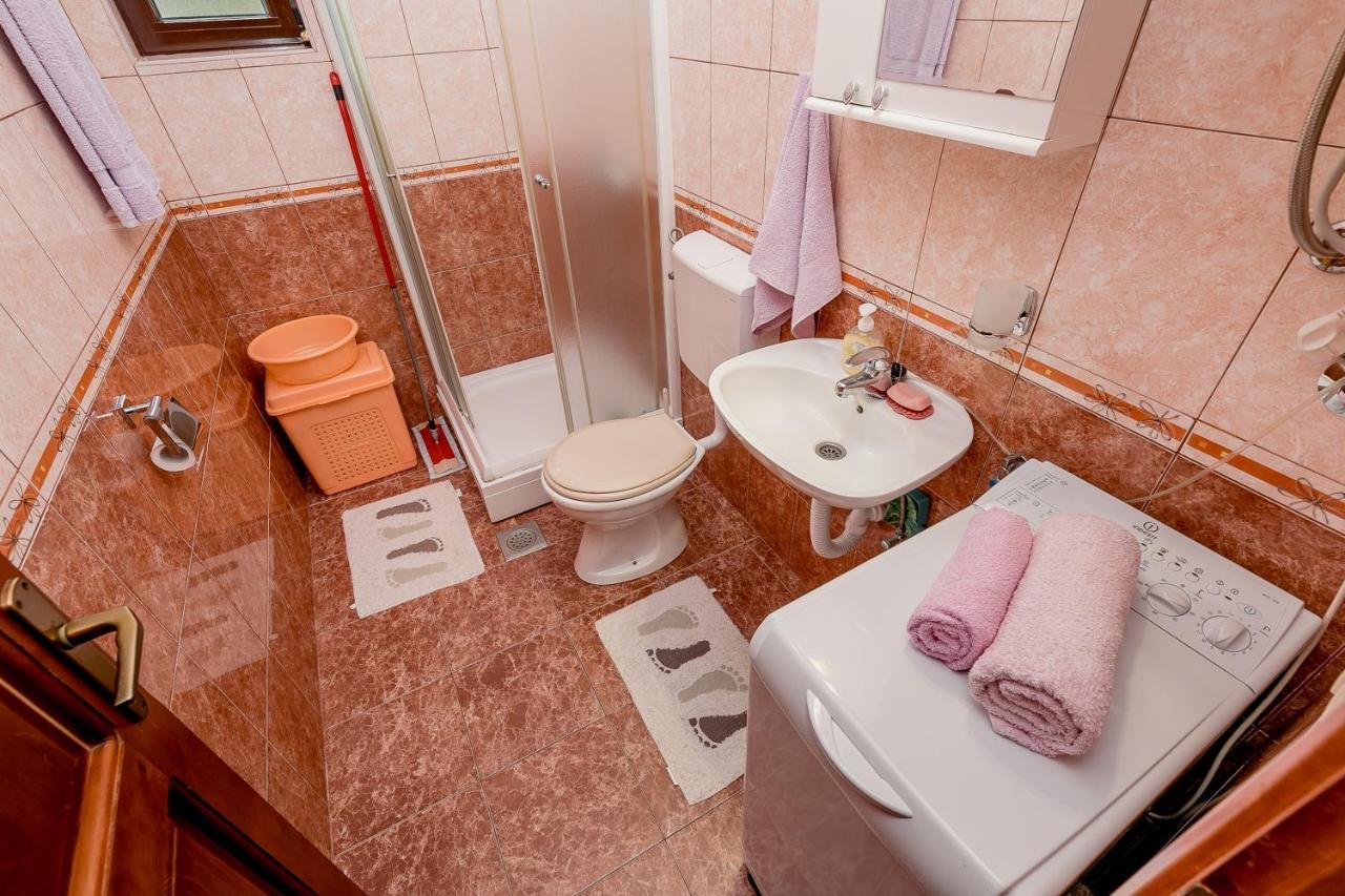 Apartments Gudelj Каменари Экстерьер фото