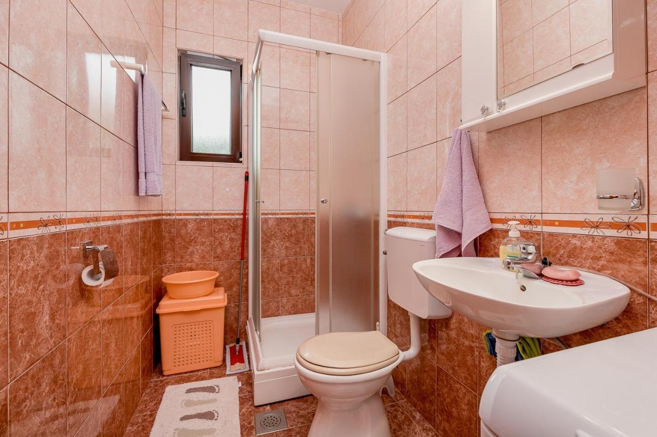 Apartments Gudelj Каменари Экстерьер фото