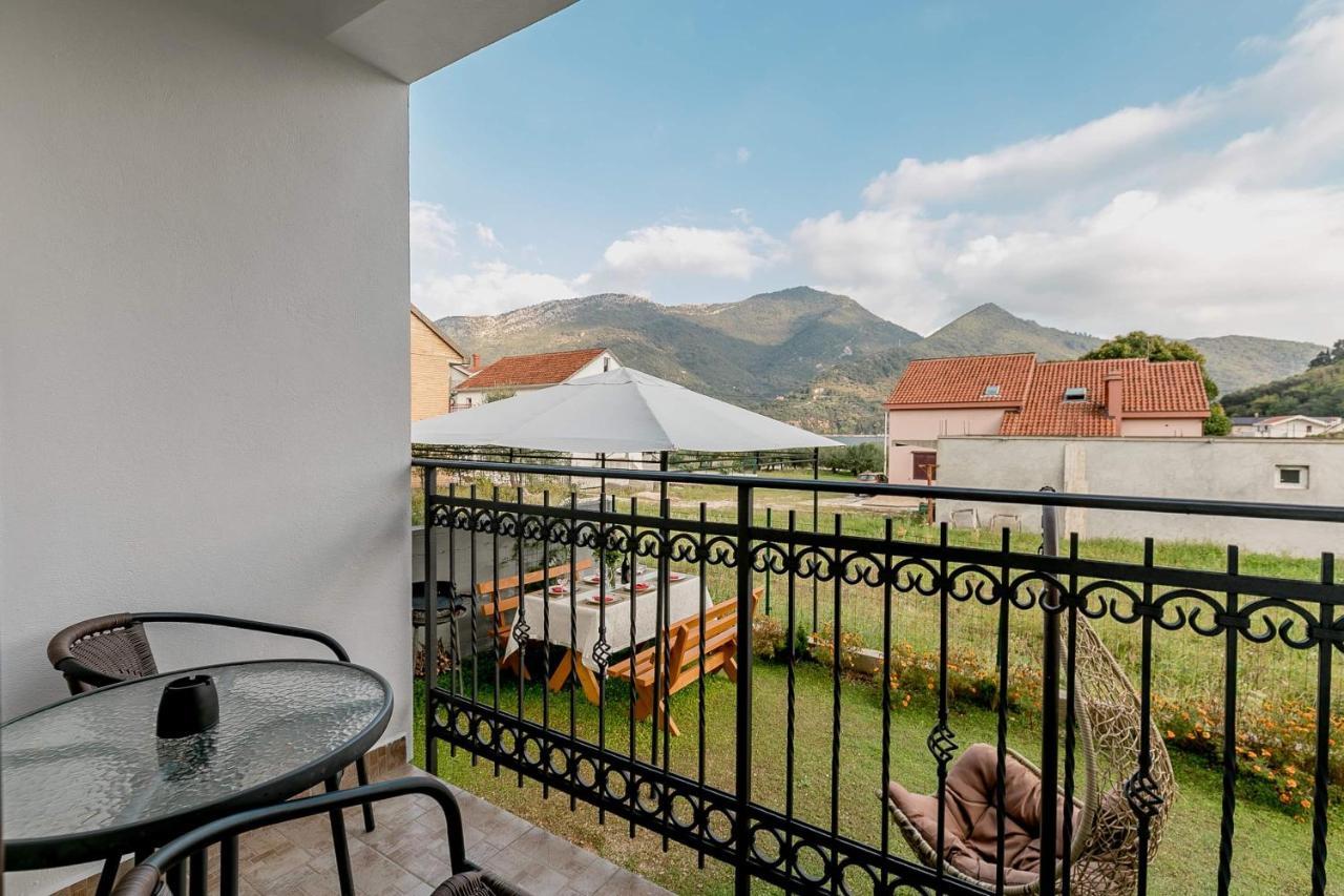 Apartments Gudelj Каменари Экстерьер фото