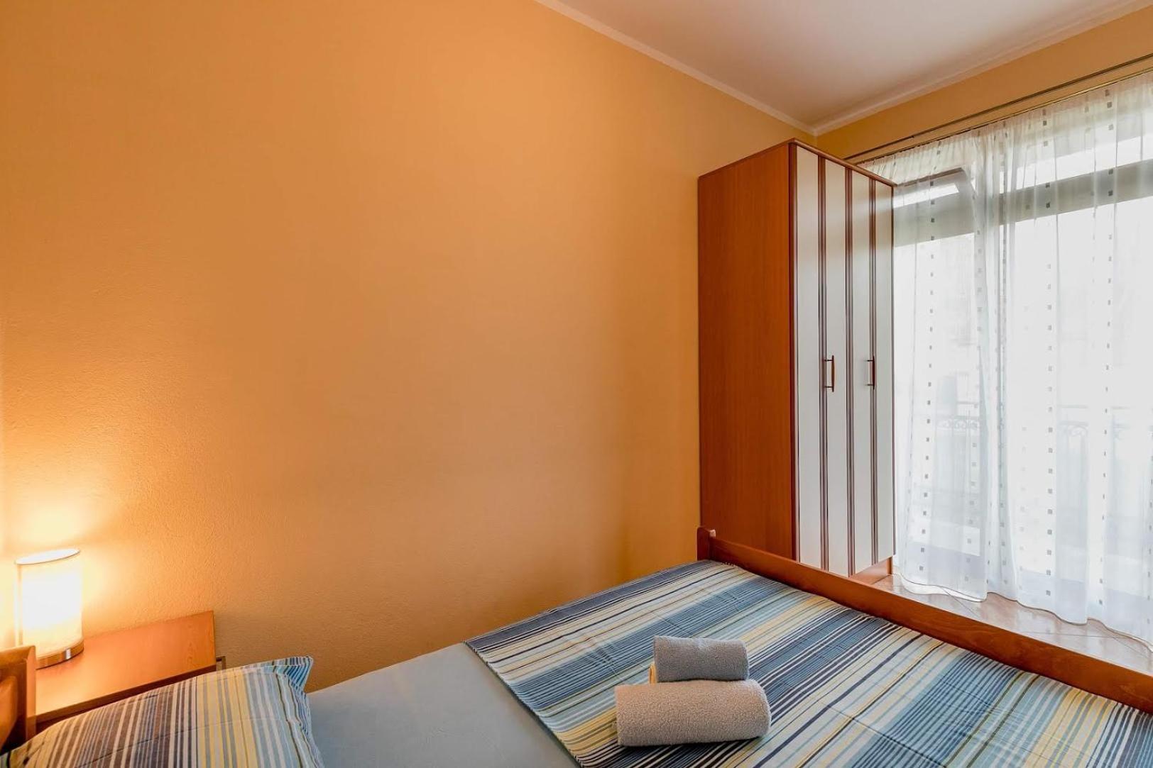Apartments Gudelj Каменари Экстерьер фото