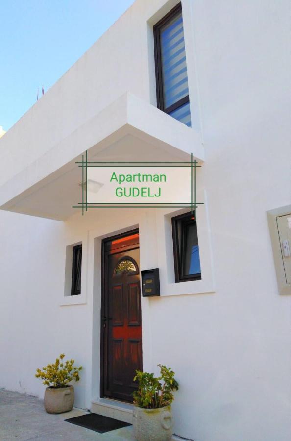 Apartments Gudelj Каменари Экстерьер фото